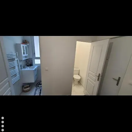 Cosy Cdg Paris Asterix Apartment *