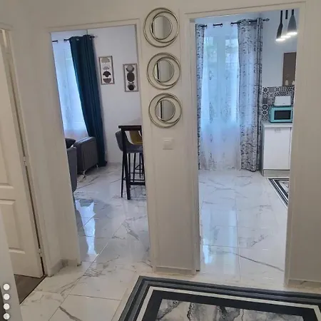 Apartment Cosy Cdg Paris Asterix *