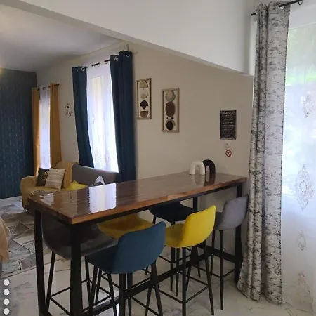 Apartment Cosy Cdg Paris Asterix