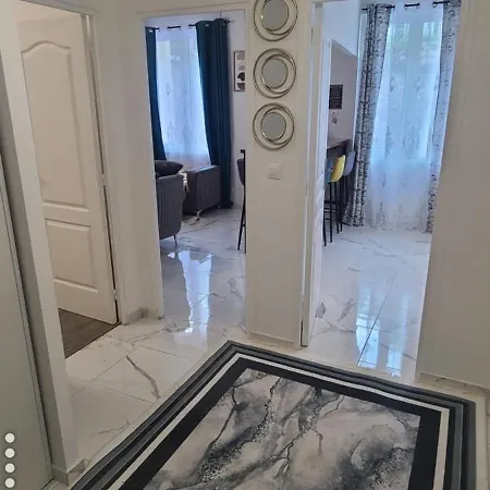 Apartment Cosy Cdg Paris Asterix